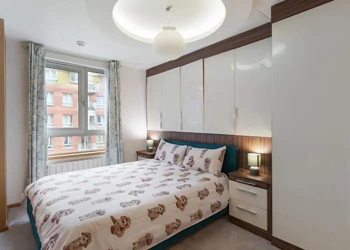 5-Star Kings Cross Home With Gym - Central London