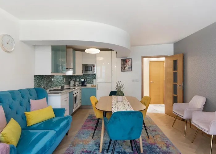 5-Star Kings Cross Home With Gym - Central London